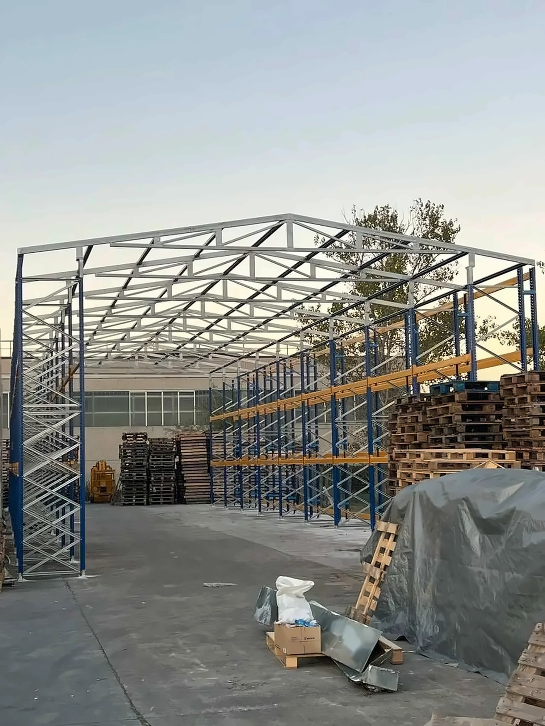 Costruzione capannone industriale