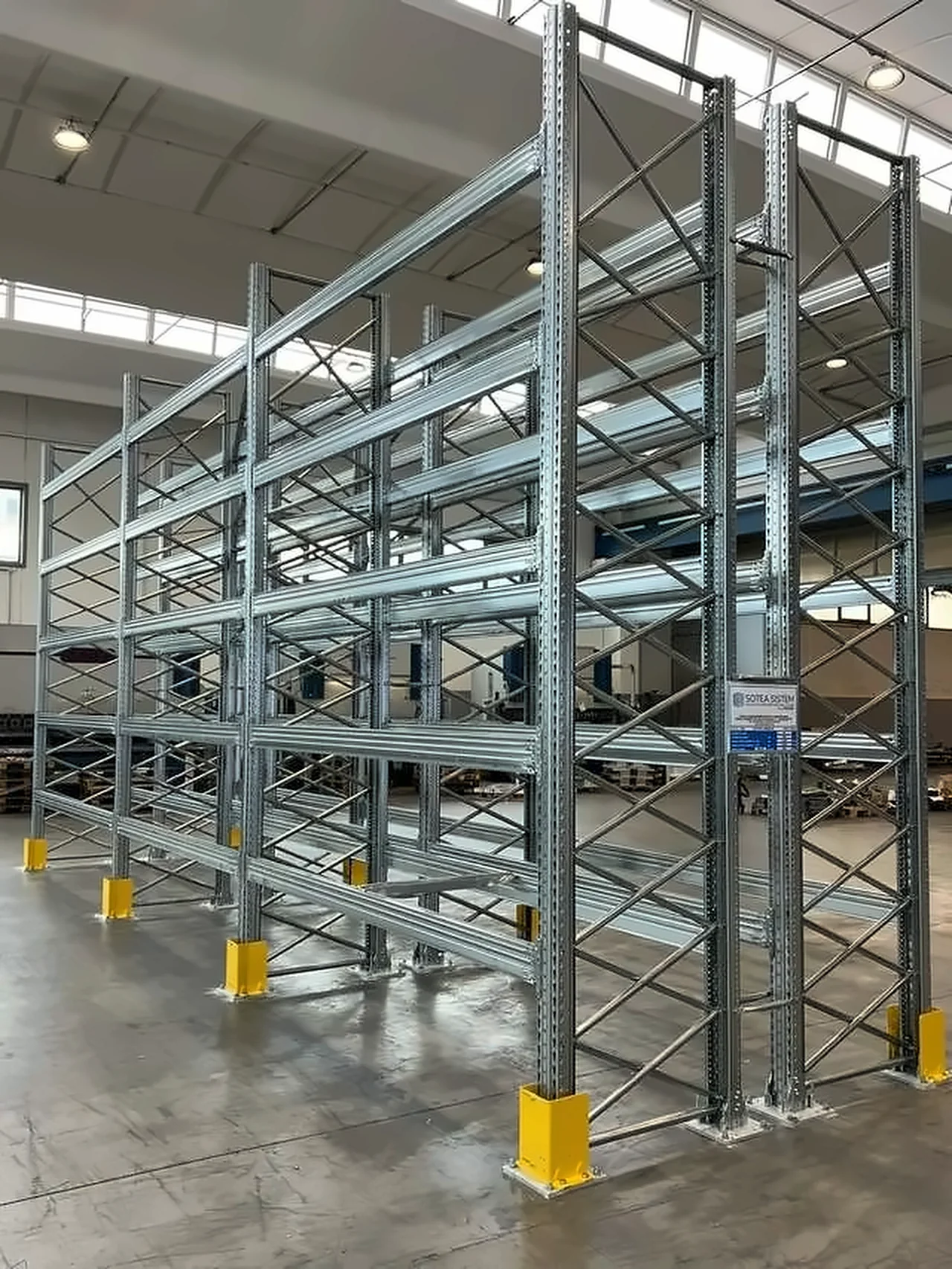 Scaffalatura industriale con certificazione